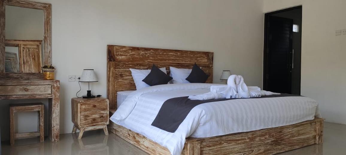 Amed Yudhadewata Hotel Bagian luar foto