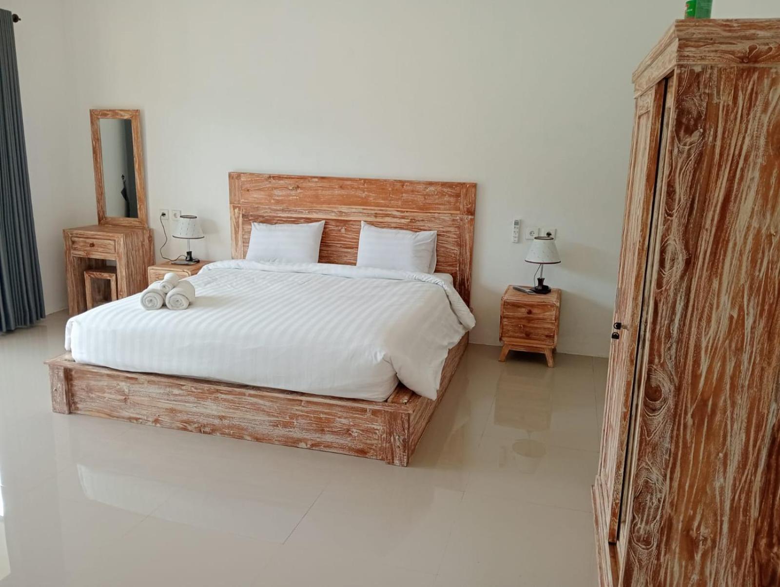 Amed Yudhadewata Hotel Bagian luar foto